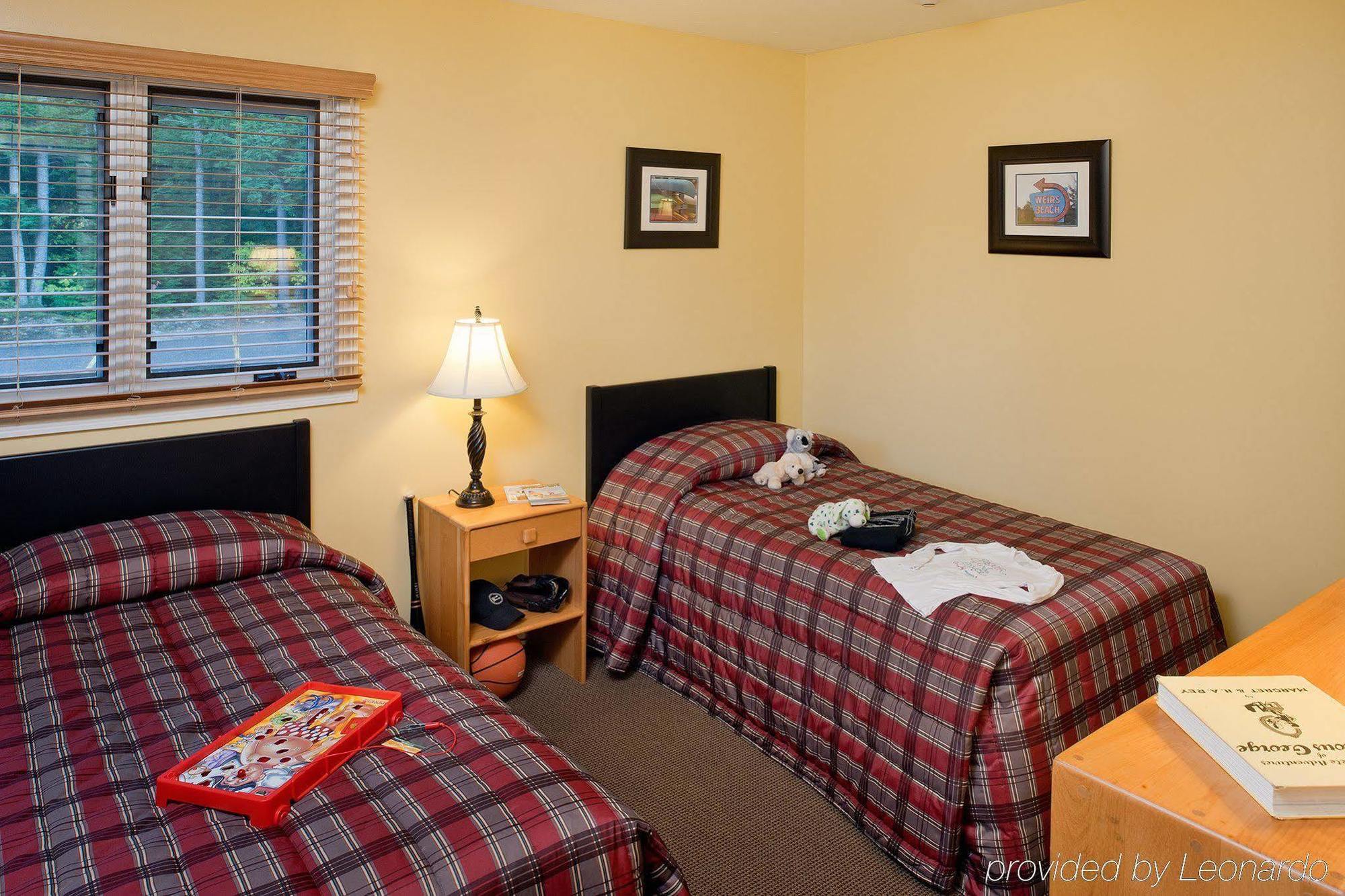 The Summit Resort Weirs Beach Room photo