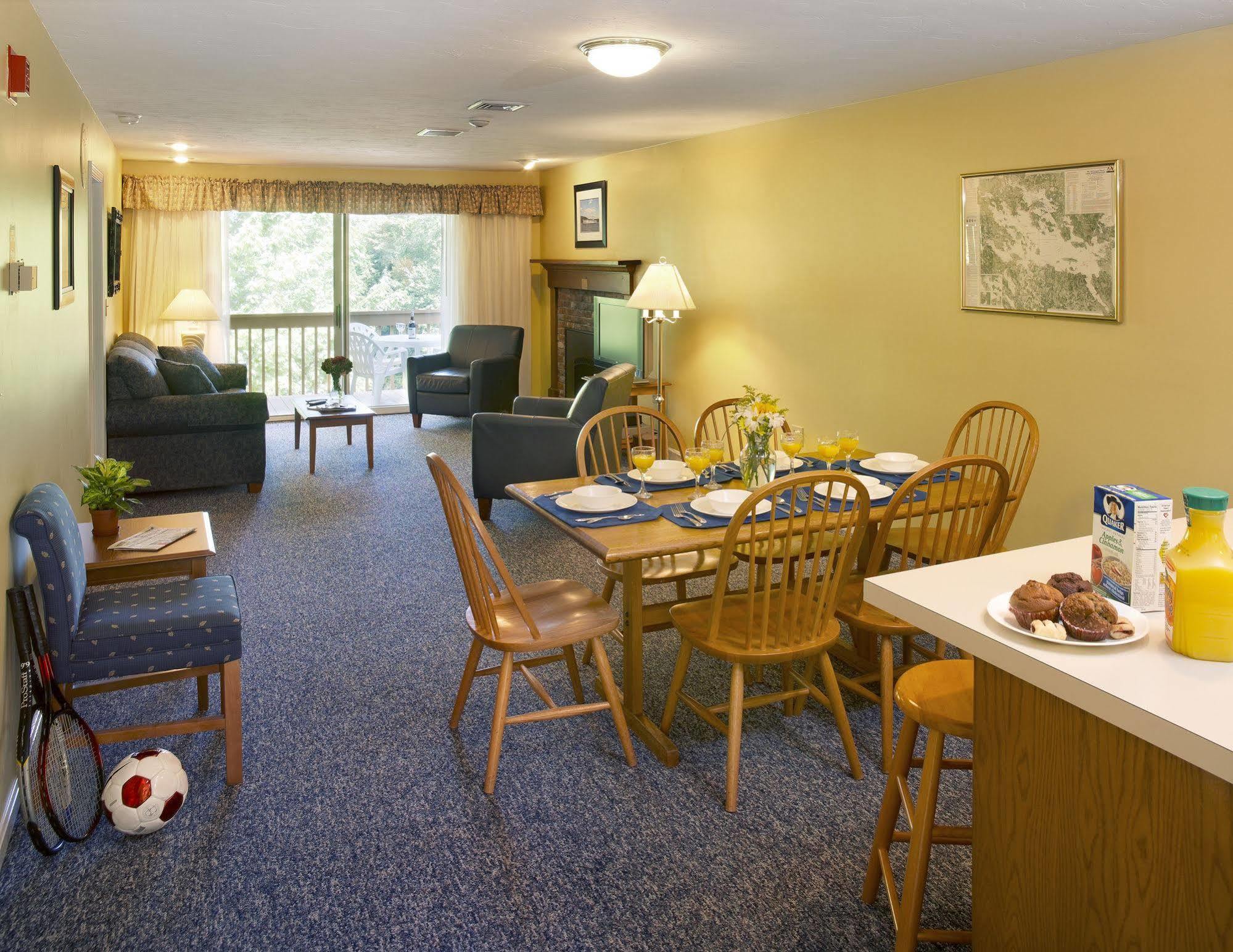 The Summit Resort Weirs Beach Exterior photo