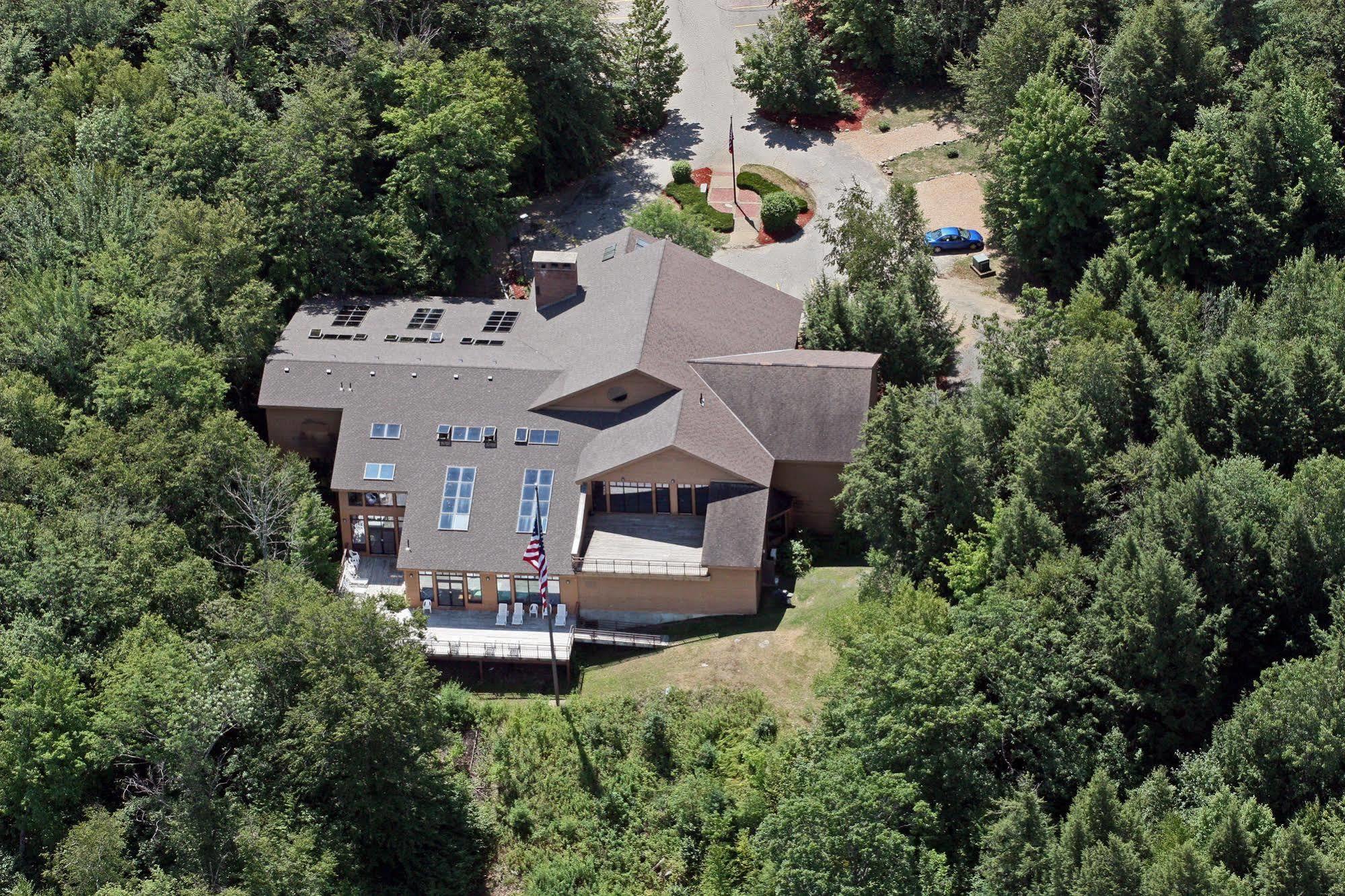 The Summit Resort Weirs Beach Exterior photo