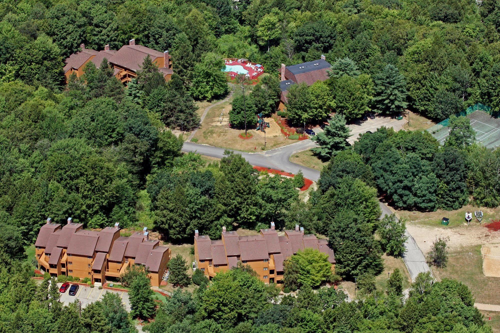 The Summit Resort Weirs Beach Exterior photo